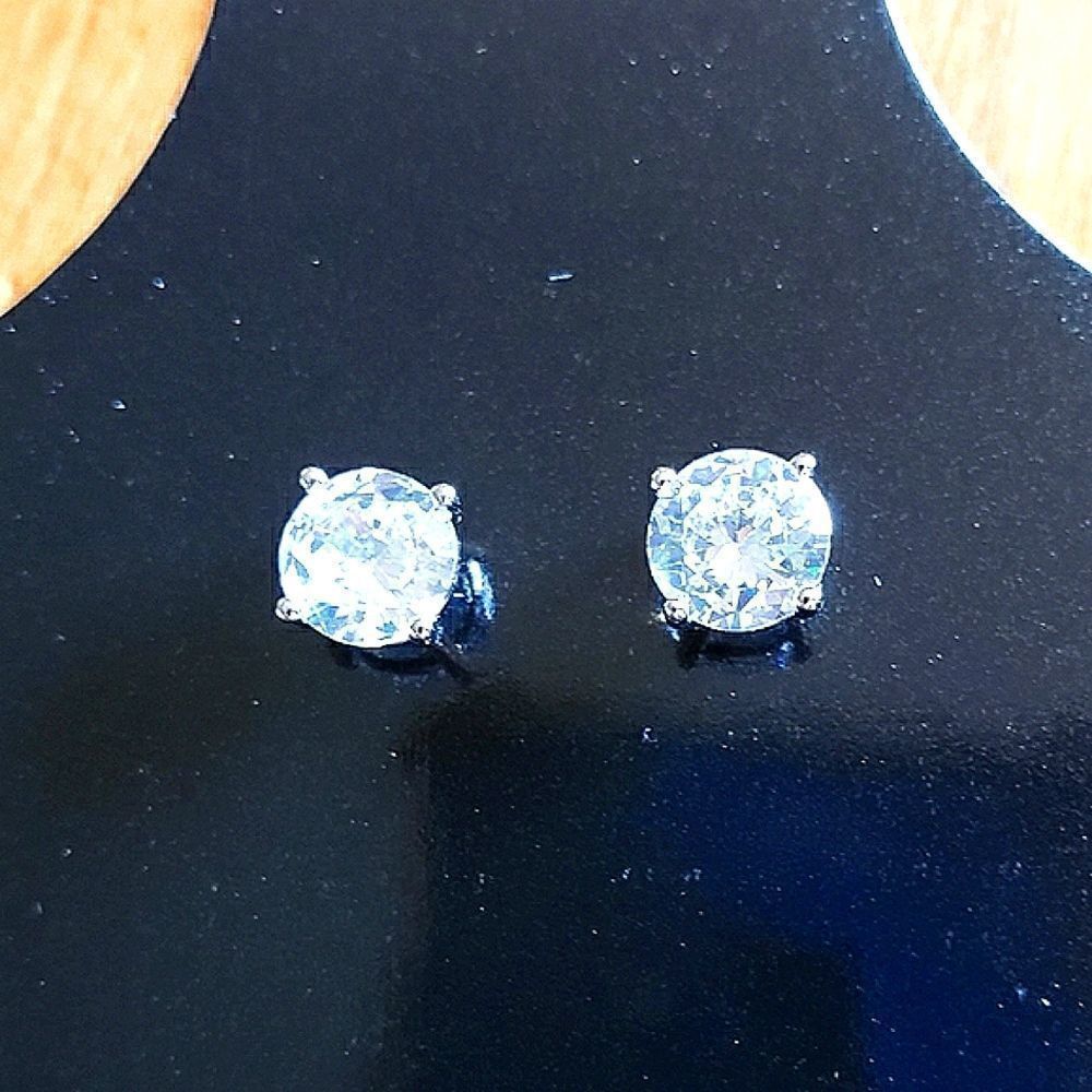 * Stud earrings, 18 kygp, 6 mm, cz